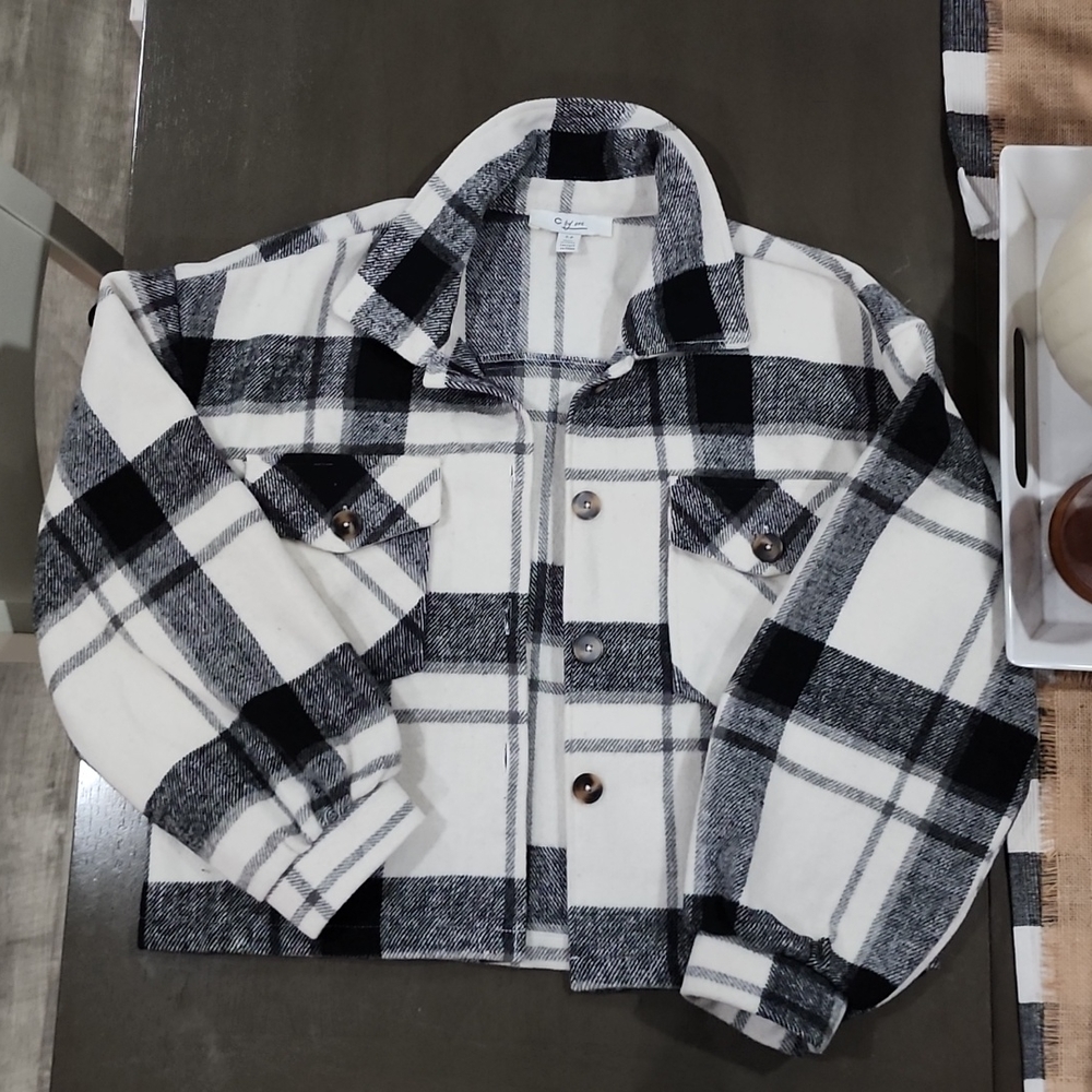 Fall time flannel jacket cropped